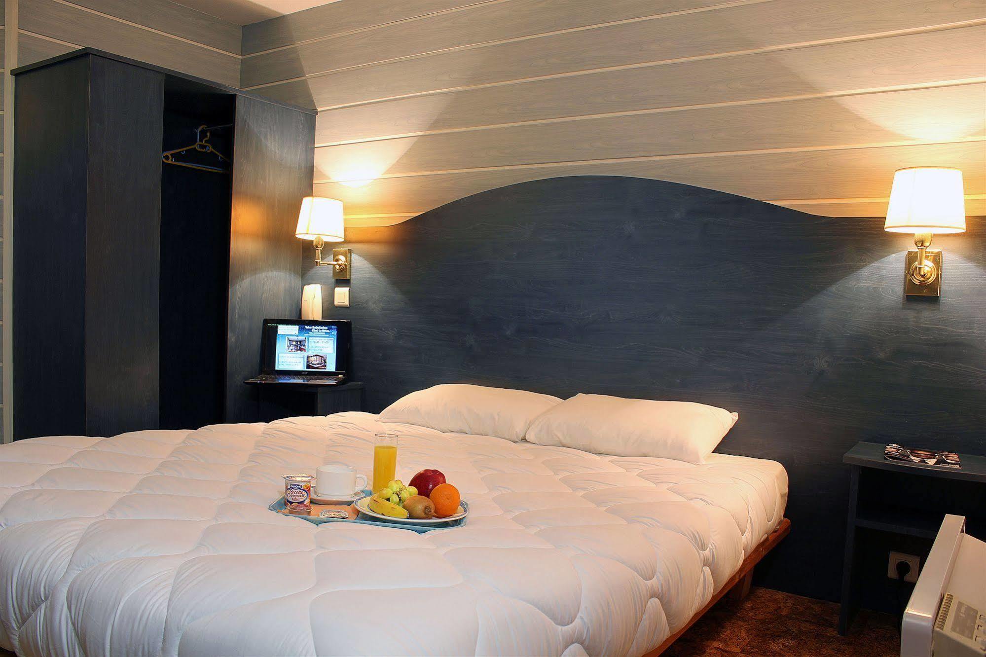 Contact Hotel Restaurant Bleu France - Eragny Cergy Екстериор снимка